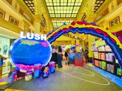 LUSH 冬季宇宙星河